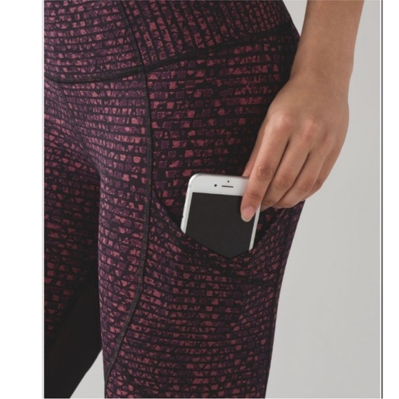 Lululemon Outrun 17” Crop Legging Shutter Weave Dust - Picture 4 of 11